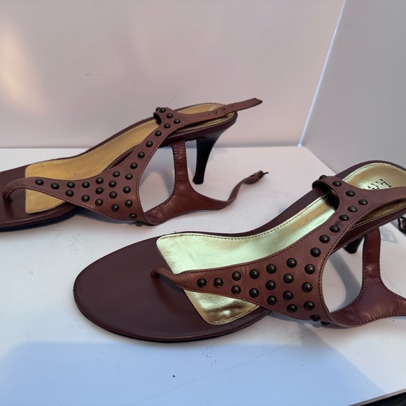 Beautiful tan leather Ralph Lauren, size 10, 3 inch  heel  sandal. - Picture 4 of 8